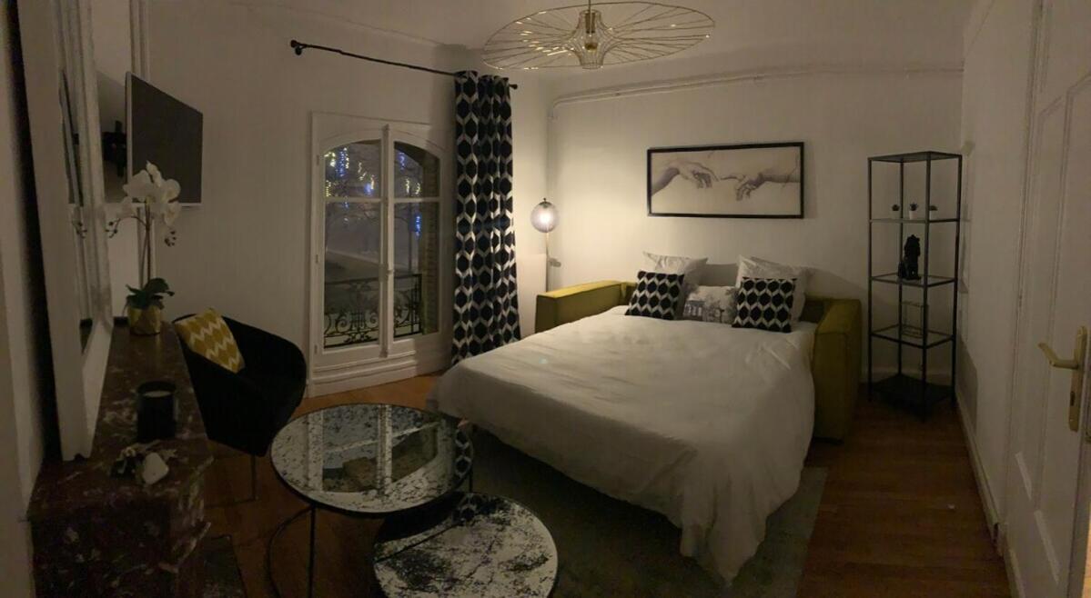 By Le Parvis Lägenhet Reims Exteriör bild